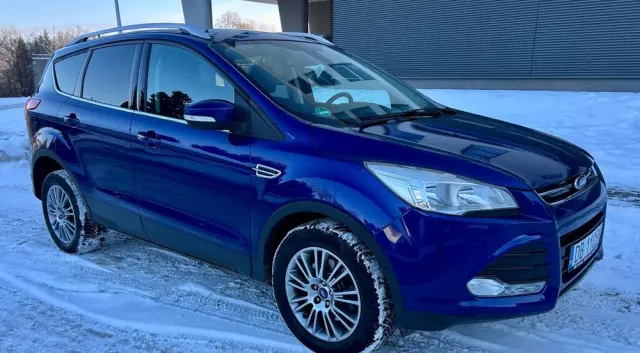FORD Kuga 2.0 TDCi 2x4 Titanium