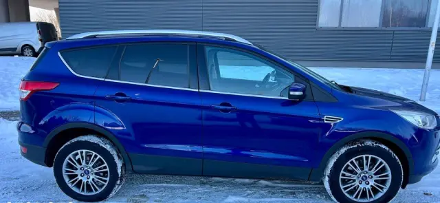 FORD Kuga 2.0 TDCi 2x4 Titanium