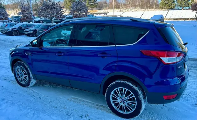 FORD Kuga 2.0 TDCi 2x4 Titanium