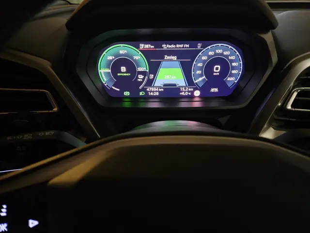 AUDI Q4_e-tron sportback  