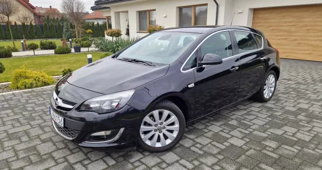 OPEL Astra 1.4 Turbo Cosmo