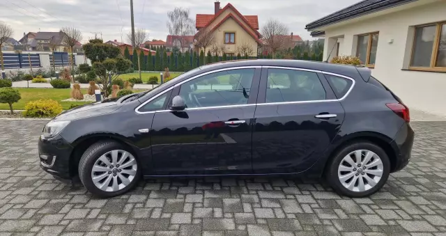 OPEL Astra 1.4 Turbo Cosmo