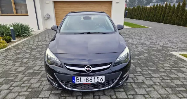 OPEL Astra 1.4 Turbo Cosmo