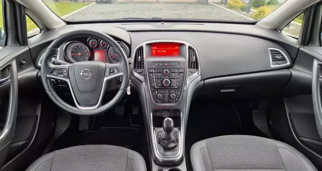 OPEL Astra 1.4 Turbo Cosmo