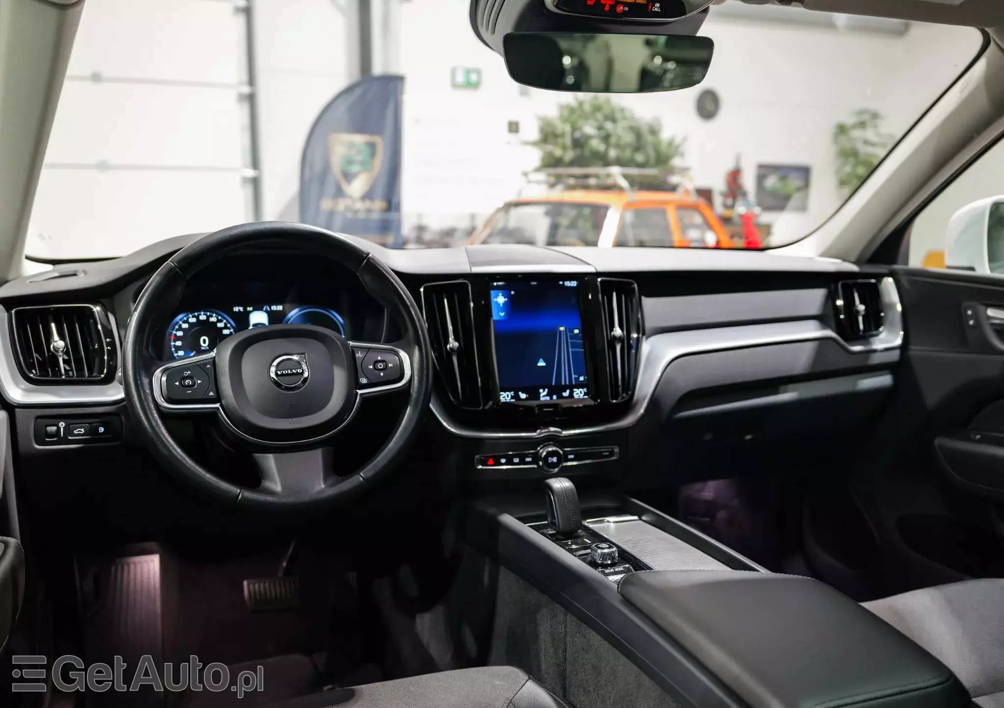 VOLVO XC 60 T8 AWD Plug-In Hybrid Polestar Engineered