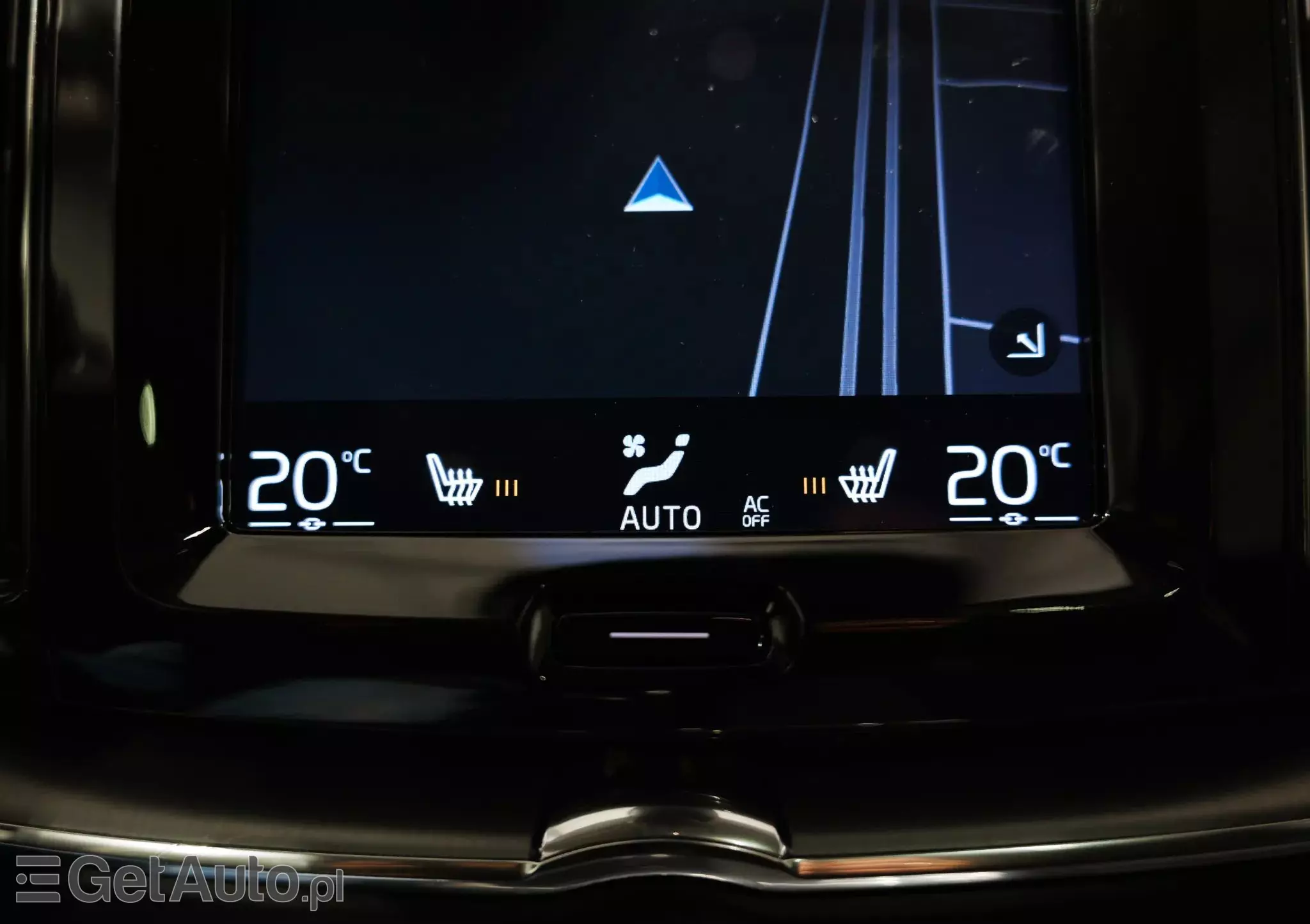 VOLVO XC 60 T8 AWD Plug-In Hybrid Polestar Engineered