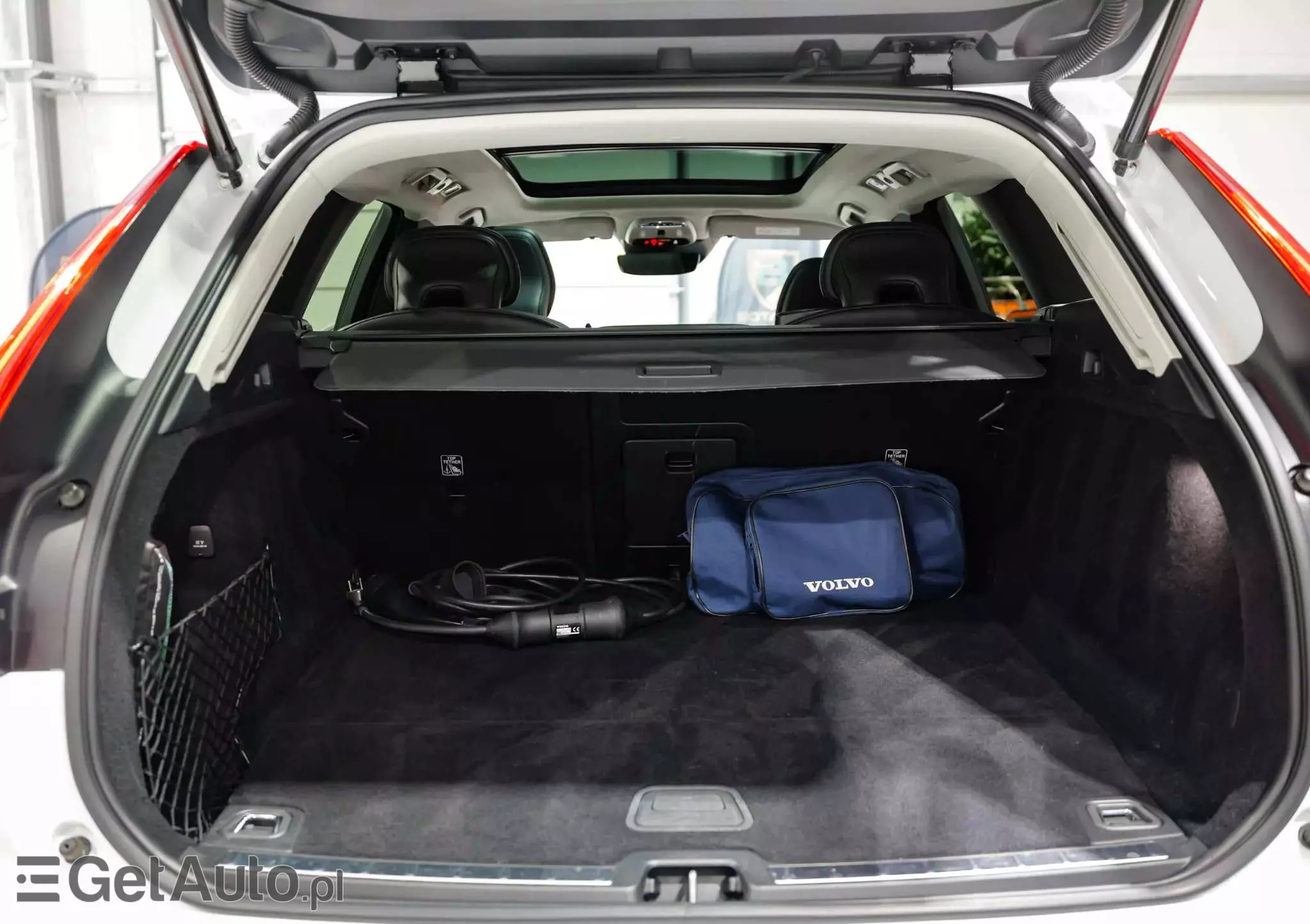 VOLVO XC 60 T8 AWD Plug-In Hybrid Polestar Engineered