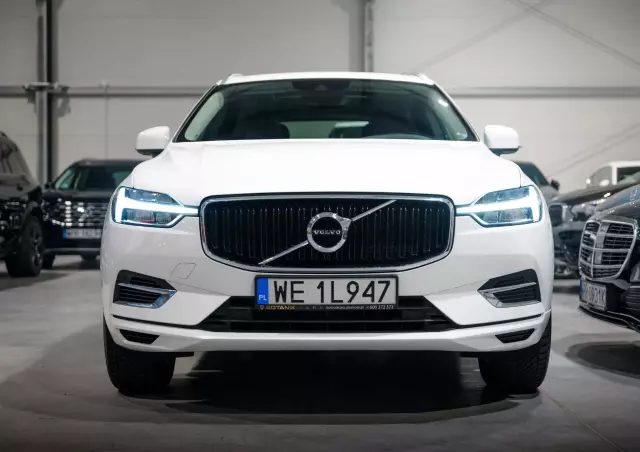 VOLVO XC 60 T8 AWD Plug-In Hybrid Polestar Engineered