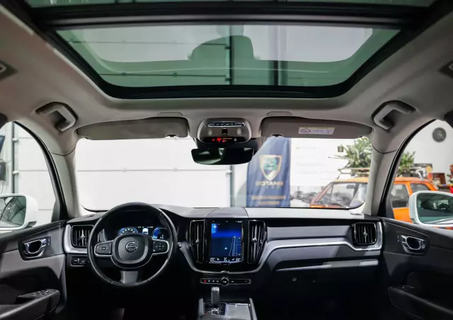 VOLVO XC 60 T8 AWD Plug-In Hybrid Polestar Engineered