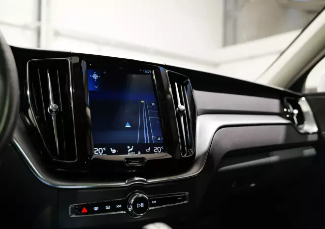 VOLVO XC 60 T8 AWD Plug-In Hybrid Polestar Engineered