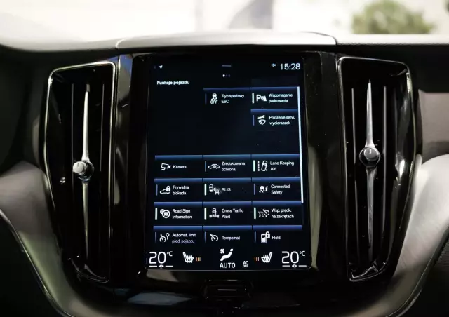 VOLVO XC 60 T8 AWD Plug-In Hybrid Polestar Engineered