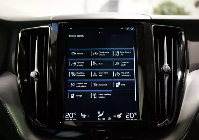 VOLVO XC 60 T8 AWD Plug-In Hybrid Polestar Engineered