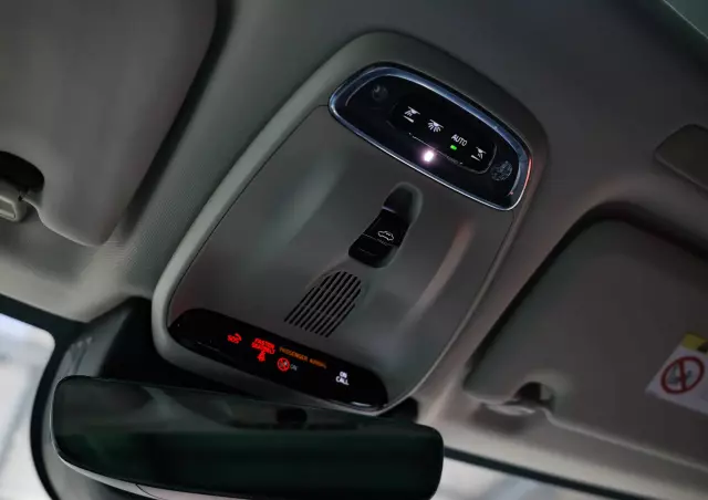 VOLVO XC 60 T8 AWD Plug-In Hybrid Polestar Engineered