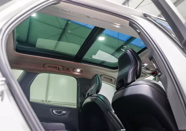 VOLVO XC 60 T8 AWD Plug-In Hybrid Polestar Engineered