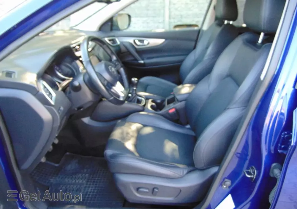 NISSAN Qashqai 1.3 DIG-T Tekna