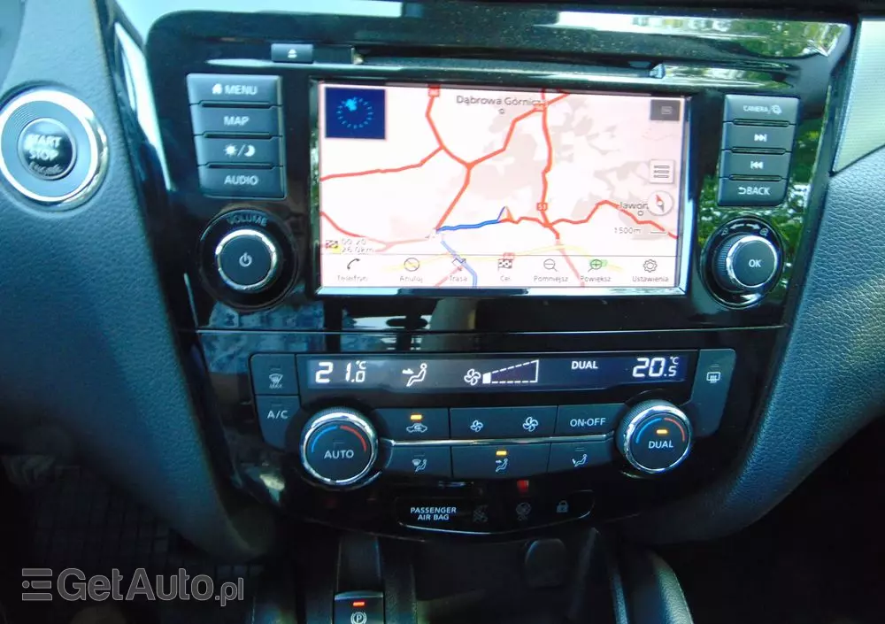 NISSAN Qashqai 1.3 DIG-T Tekna