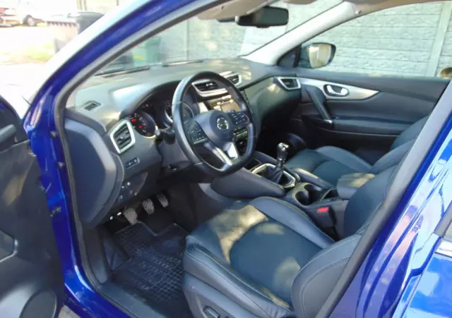 NISSAN Qashqai 1.3 DIG-T Tekna