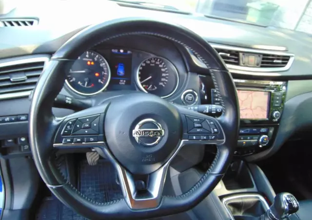 NISSAN Qashqai 1.3 DIG-T Tekna