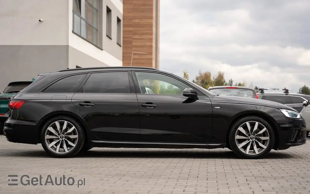 AUDI A4 Avant 35 TFSI S tronic S line