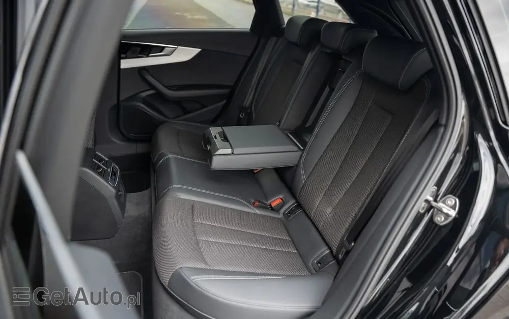 AUDI A4 Avant 35 TFSI S tronic S line