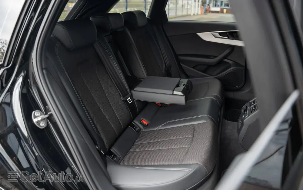 AUDI A4 Avant 35 TFSI S tronic S line