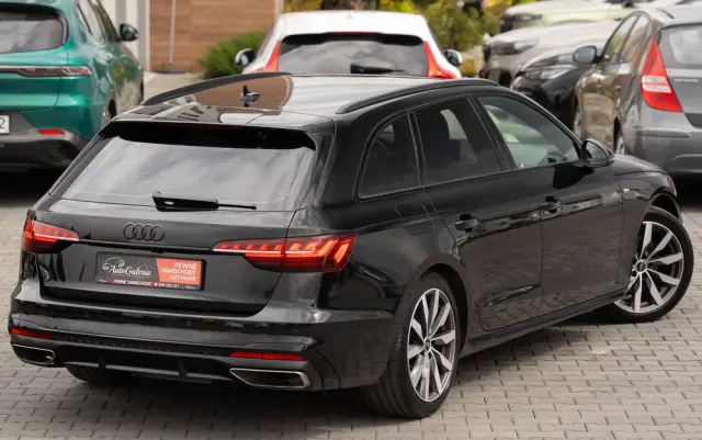 AUDI A4 Avant 35 TFSI S tronic S line