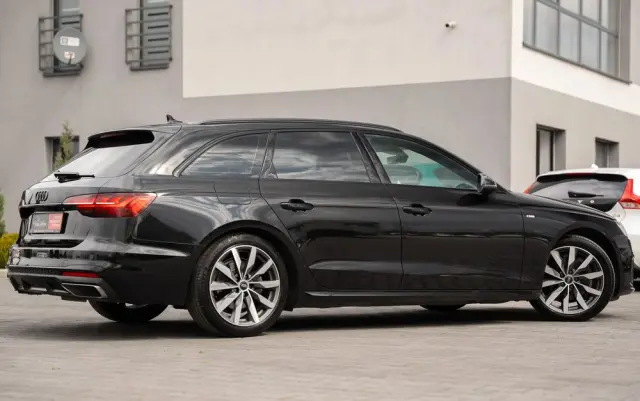 AUDI A4 Avant 35 TFSI S tronic S line