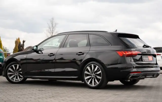AUDI A4 Avant 35 TFSI S tronic S line