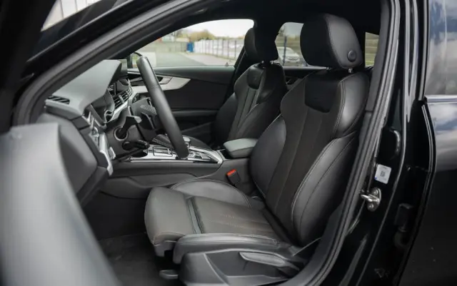 AUDI A4 Avant 35 TFSI S tronic S line