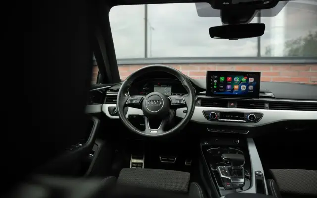 AUDI A4 Avant 35 TFSI S tronic S line