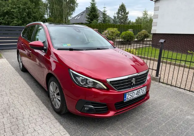 PEUGEOT 308 BlueHDi 130 Stop & Start Allure Pack