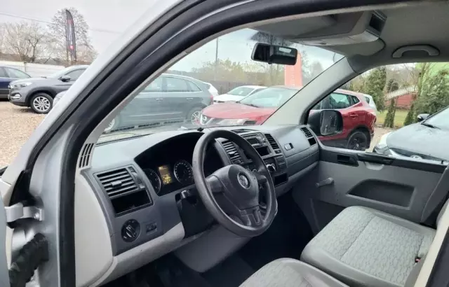 VOLKSWAGEN Transporter 