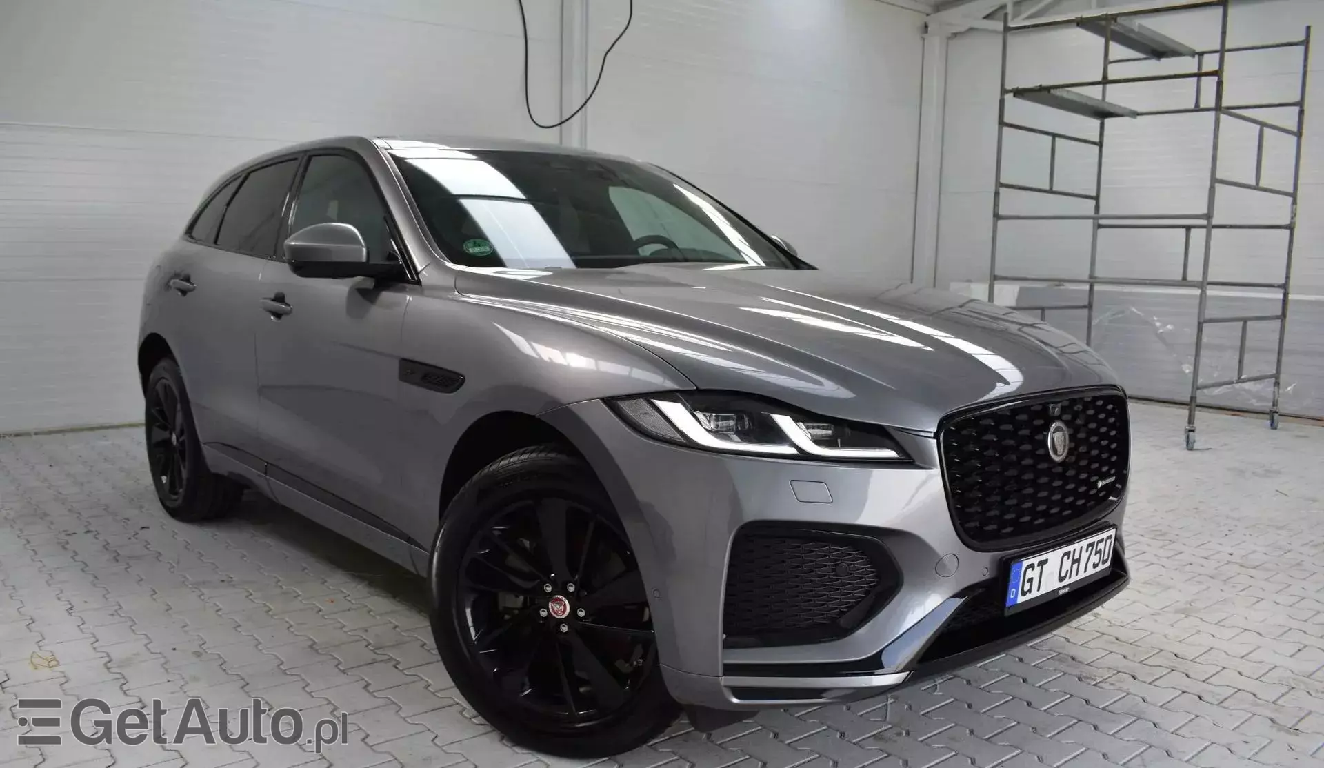 JAGUAR F-Pace 