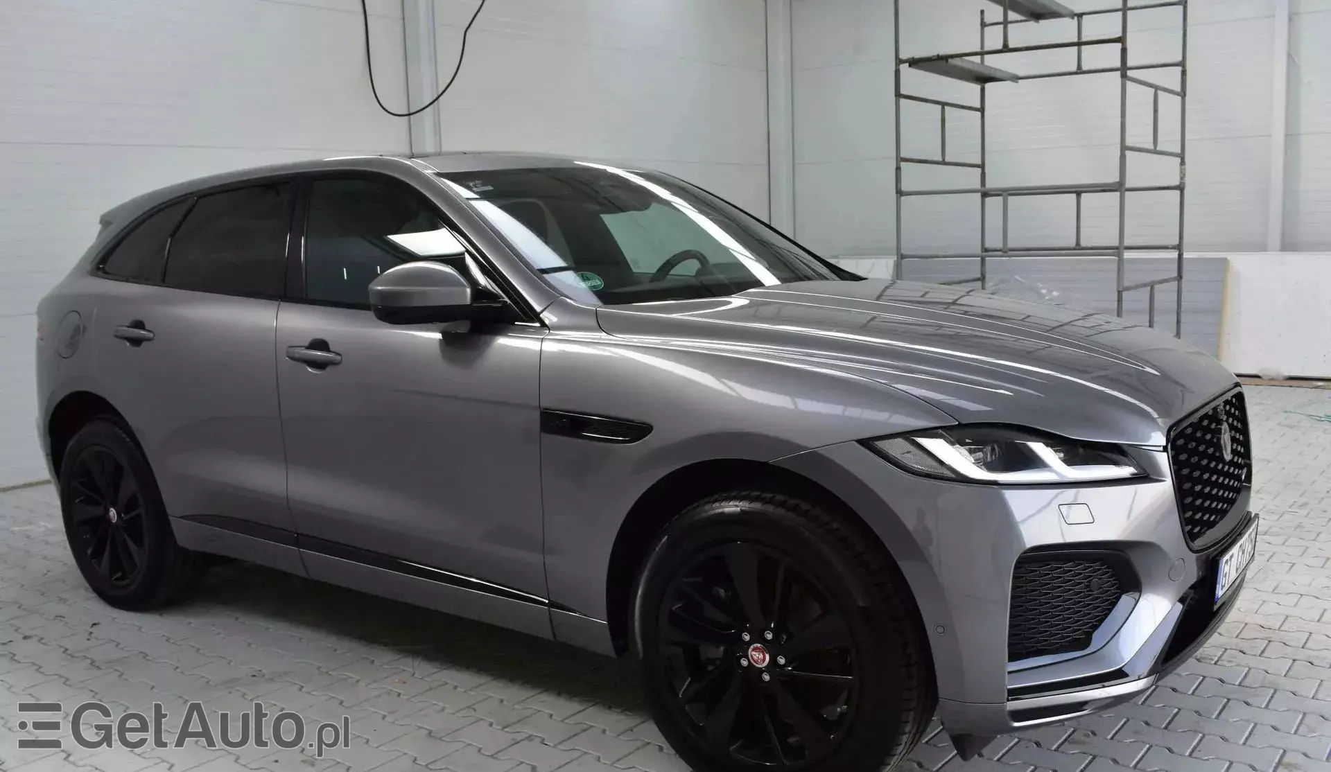 JAGUAR F-Pace 