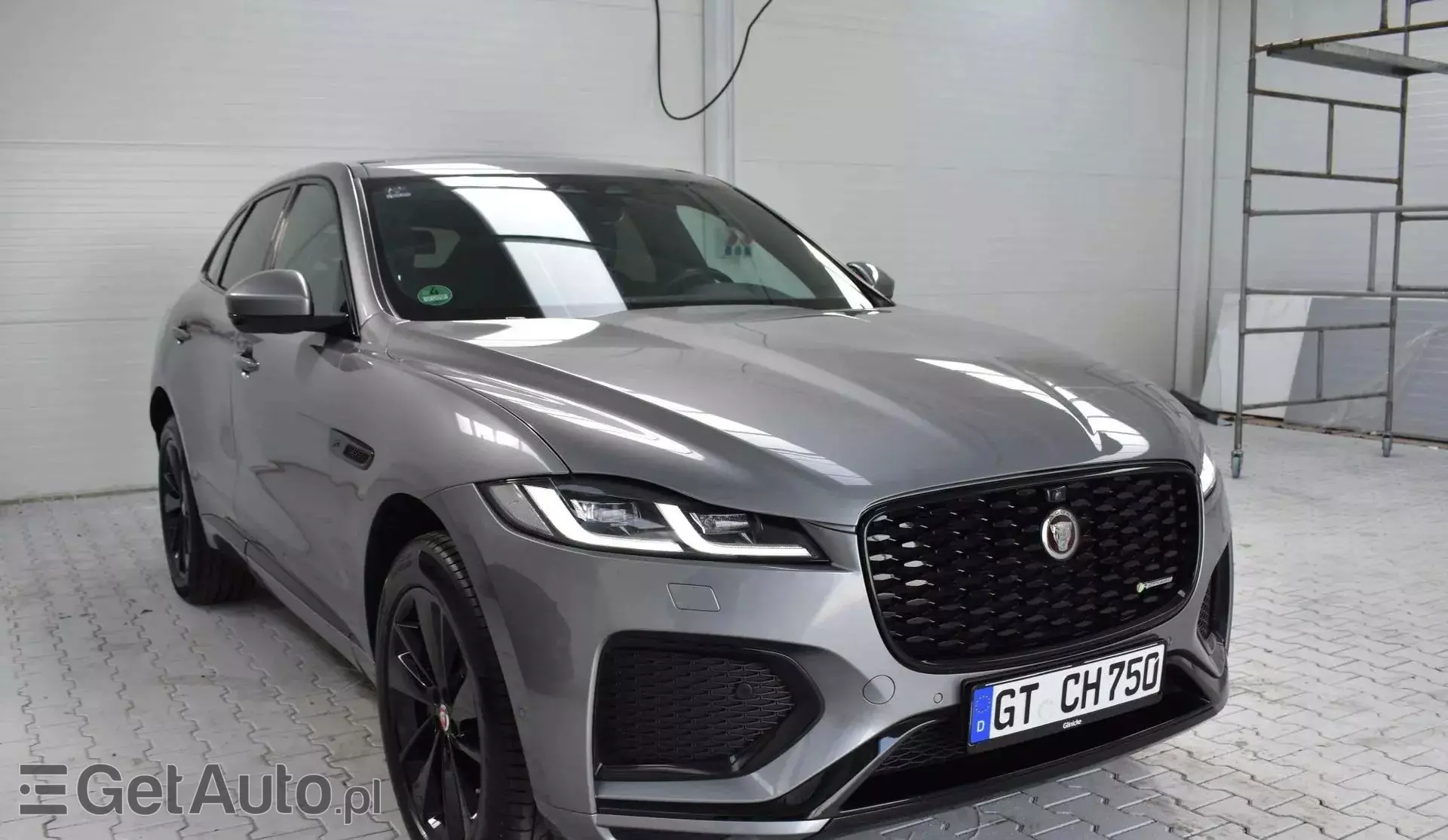 JAGUAR F-Pace 