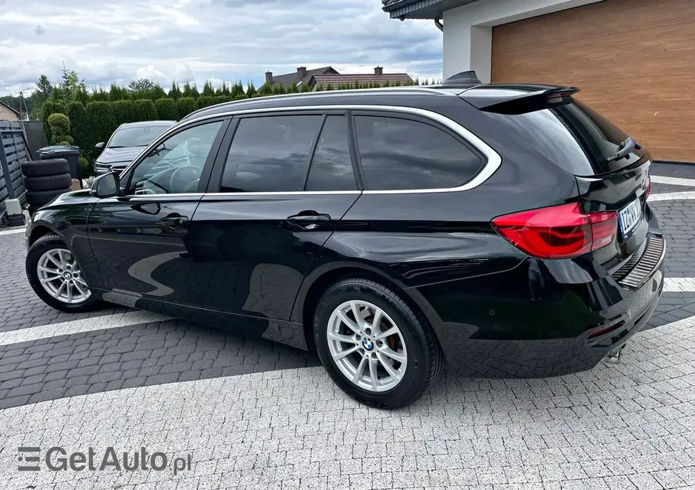 BMW Seria 3 318i GPF Advantage