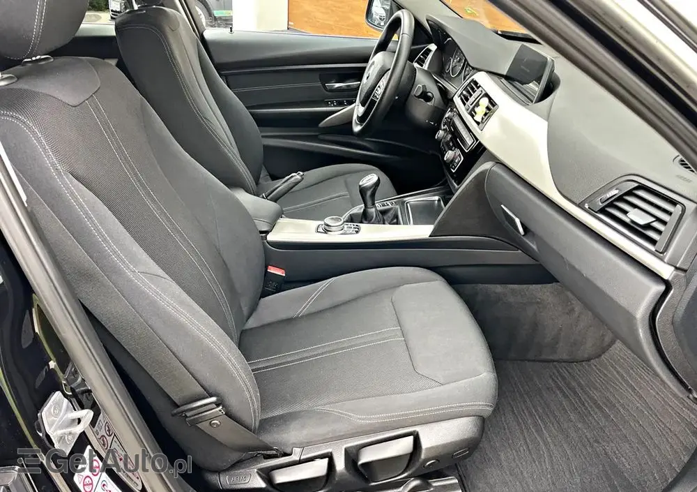 BMW Seria 3 318i GPF Advantage