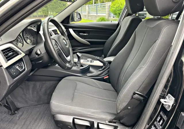 BMW Seria 3 318i GPF Advantage