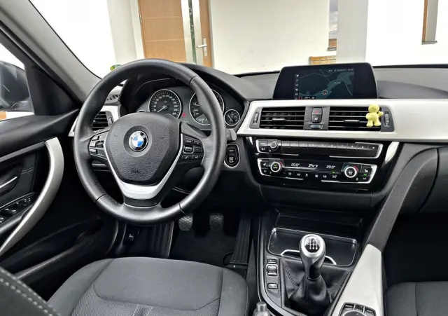 BMW Seria 3 318i GPF Advantage