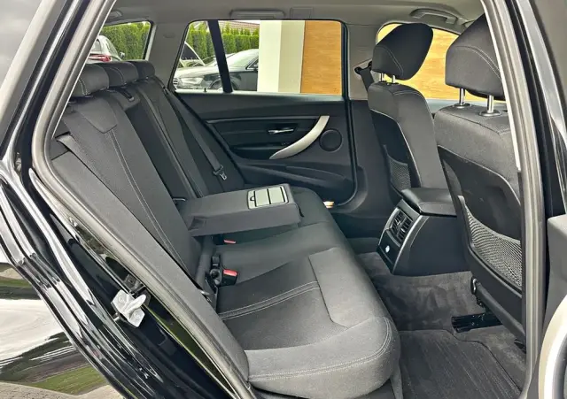 BMW Seria 3 318i GPF Advantage