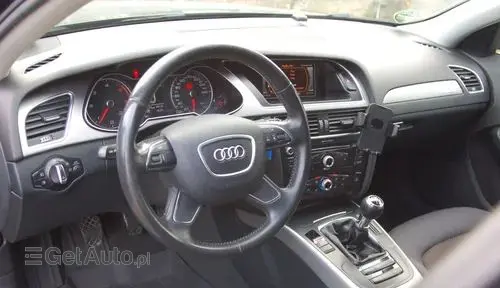 AUDI A4 