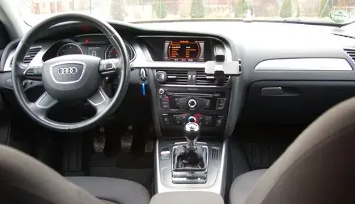 AUDI A4 