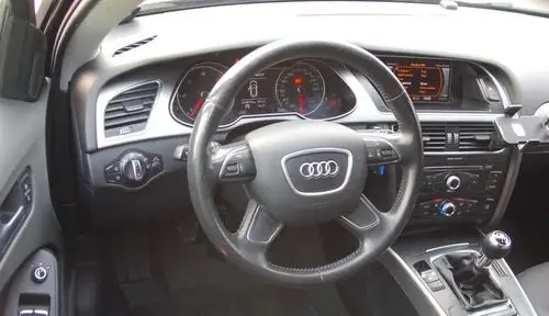 AUDI A4 
