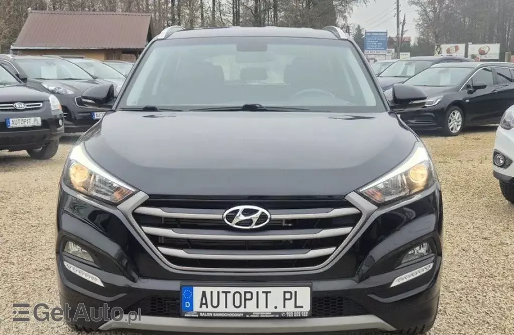 HYUNDAI Tucson 