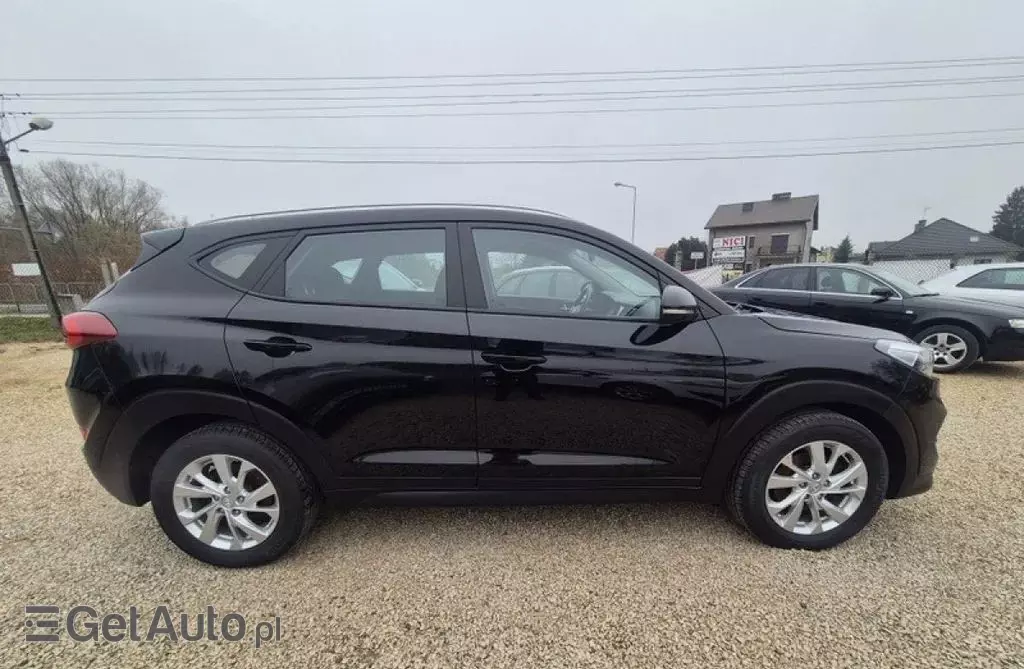 HYUNDAI Tucson 