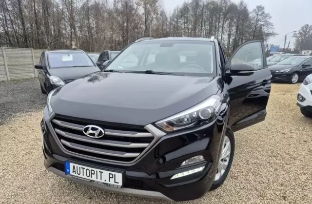 HYUNDAI Tucson 