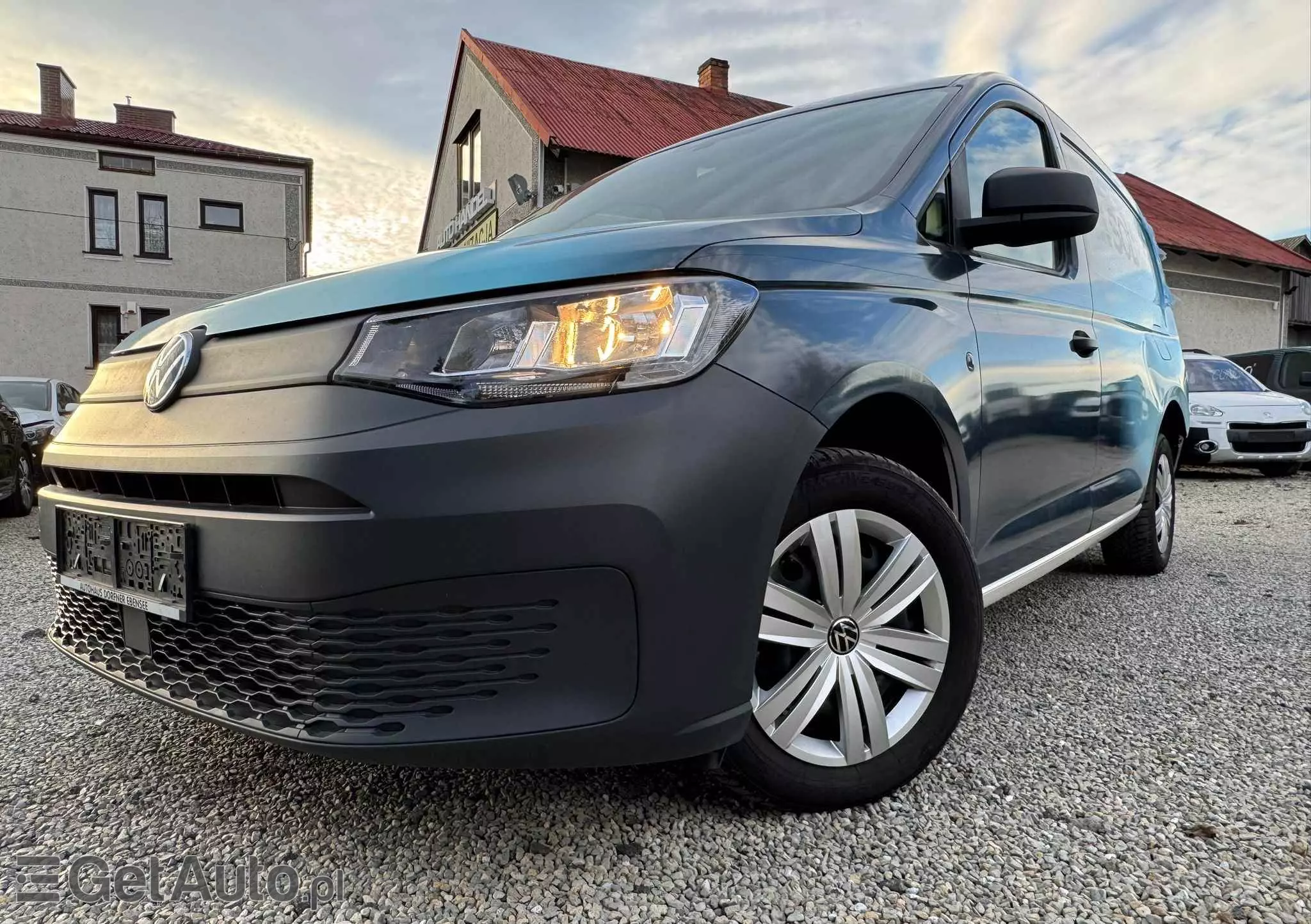 VOLKSWAGEN Caddy 