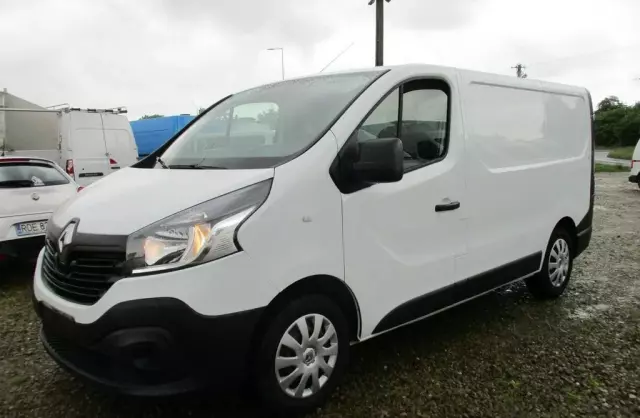 RENAULT Trafic 