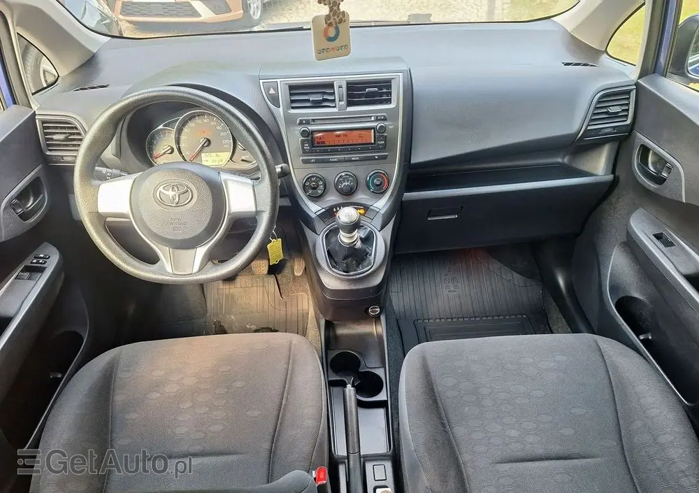 TOYOTA Verso S 1.33 VVT-i Cool