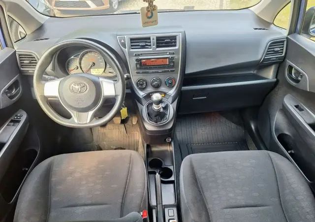 TOYOTA Verso S 1.33 VVT-i Cool